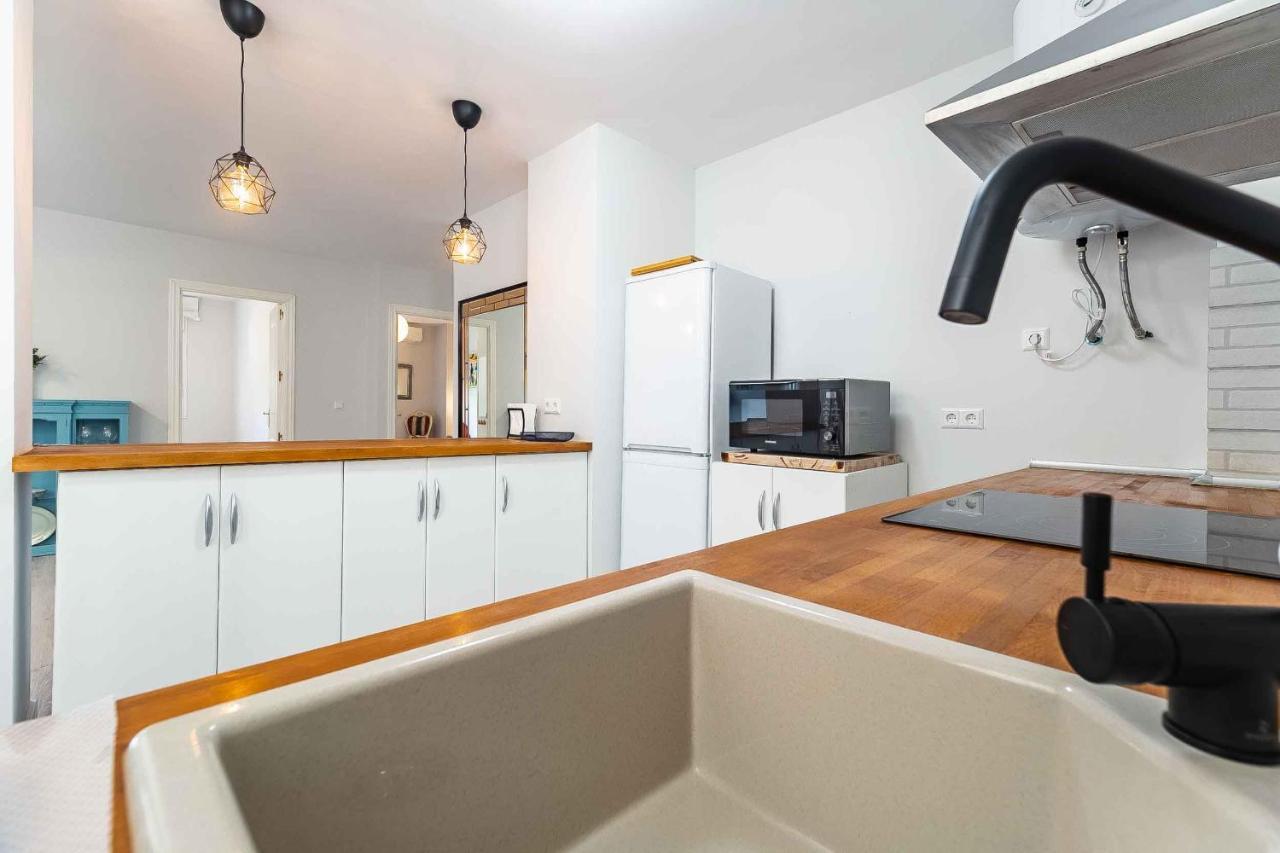 Apartamento Renovado, Tu Escapada De Vacaciones Ideal 푸엔히롤라 외부 사진